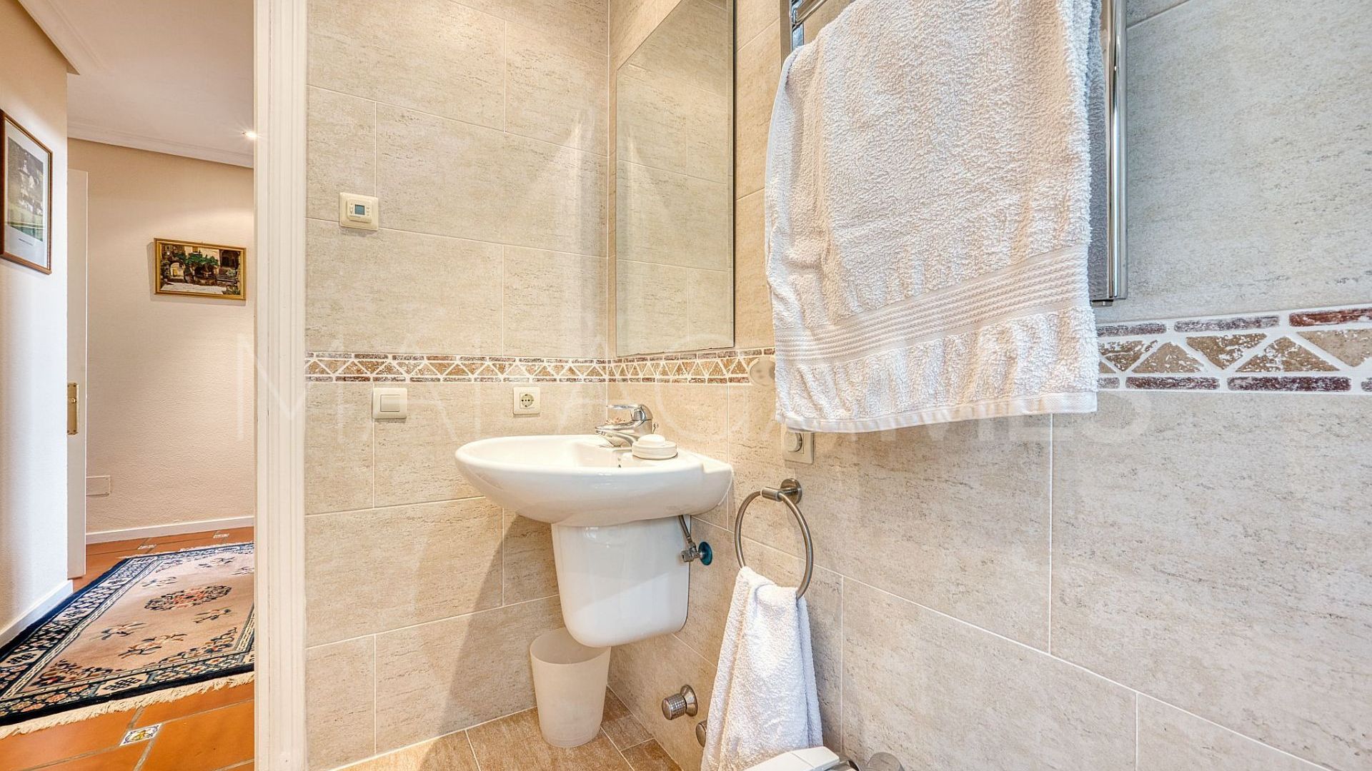 Villa for sale in Nueva Andalucia