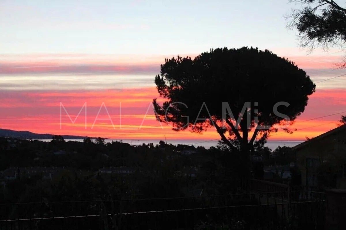 For sale Nueva Andalucia villa with 6 bedrooms