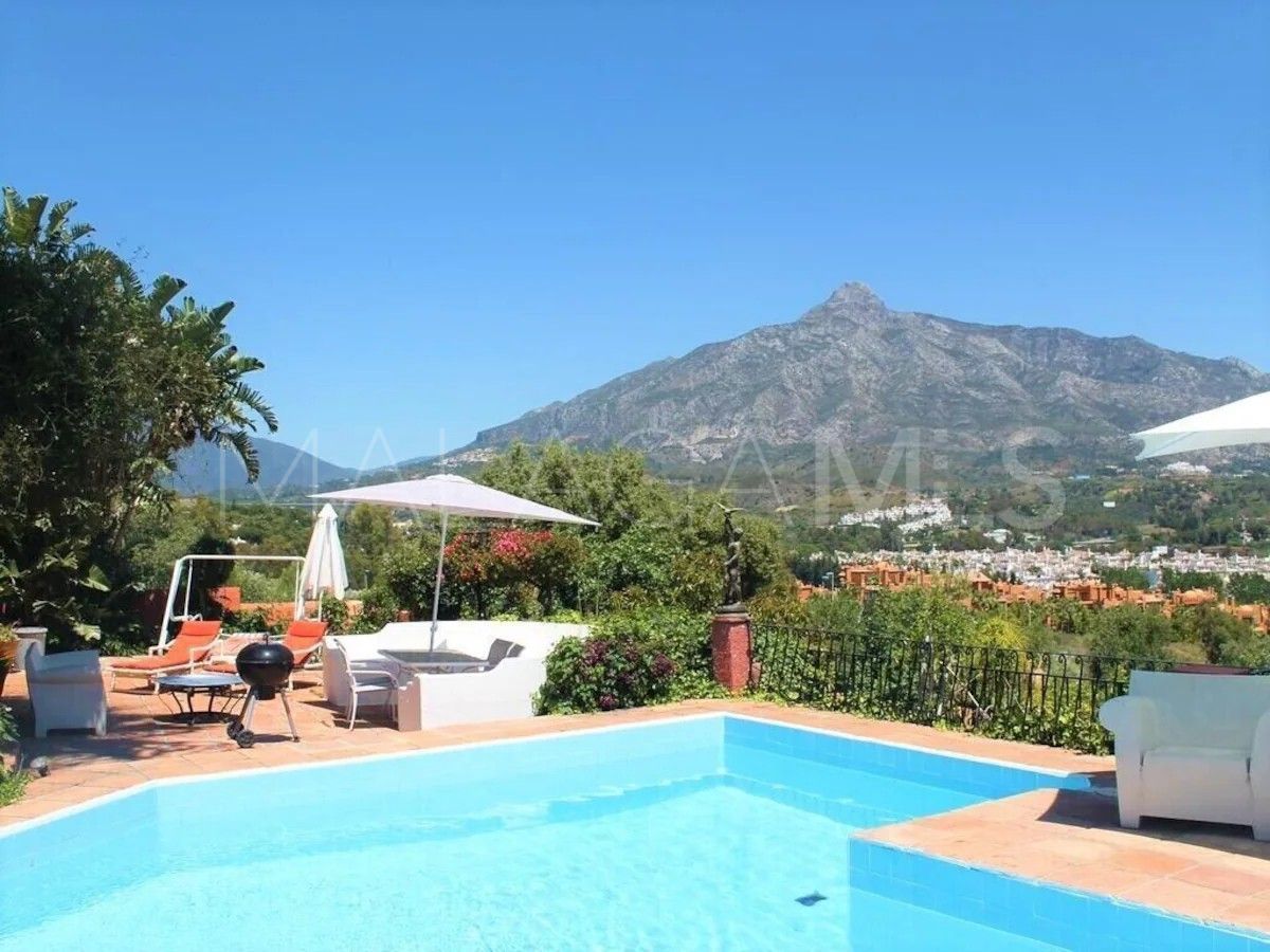 For sale Nueva Andalucia villa with 6 bedrooms