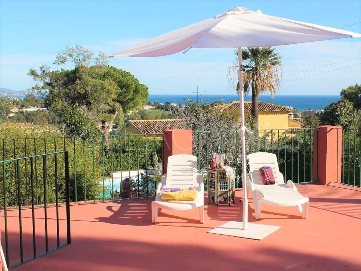 For sale Nueva Andalucia villa with 6 bedrooms