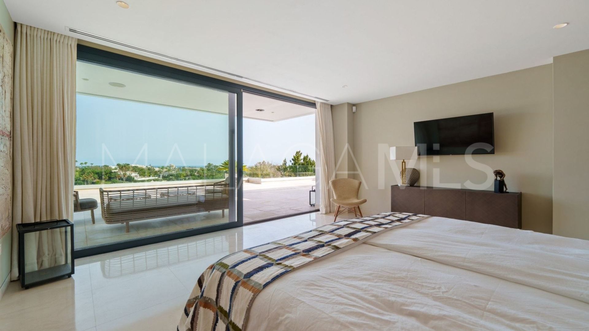For sale Nueva Andalucia villa