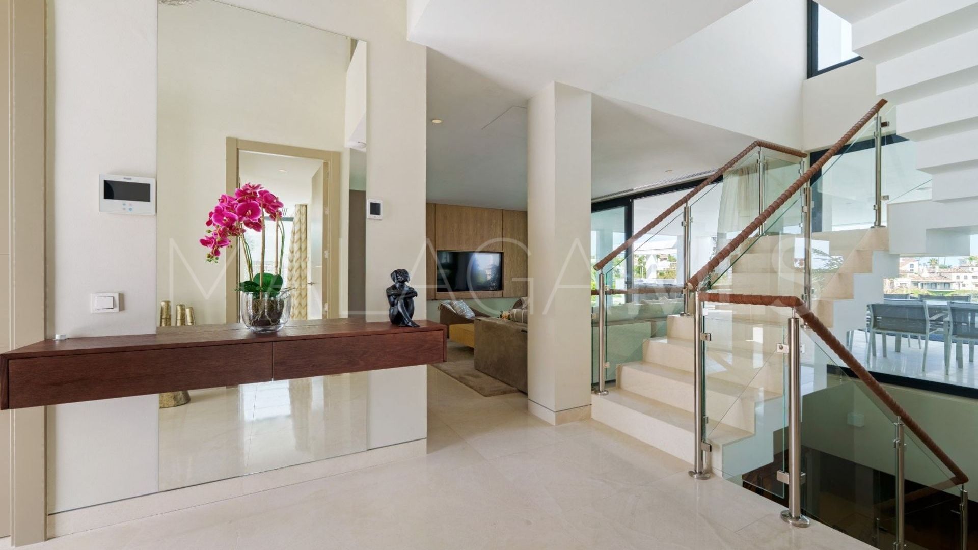 For sale Nueva Andalucia villa