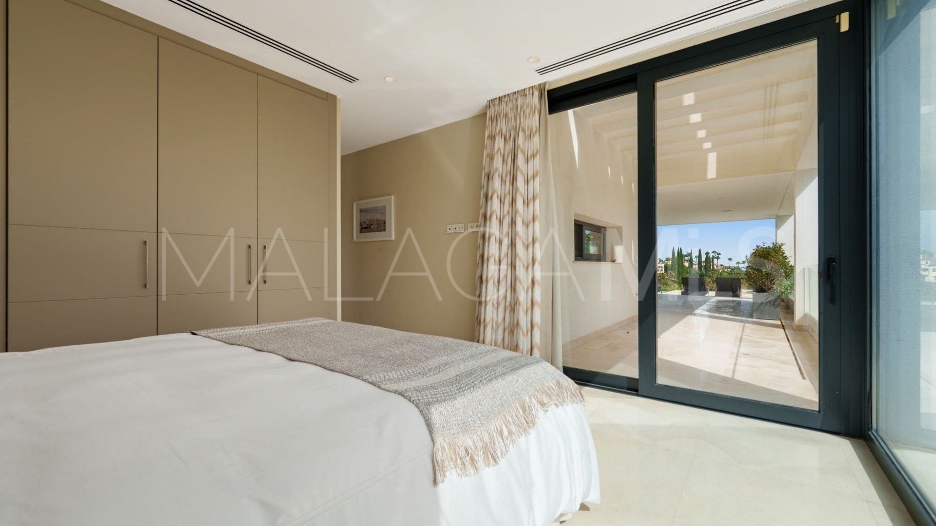 For sale Nueva Andalucia villa