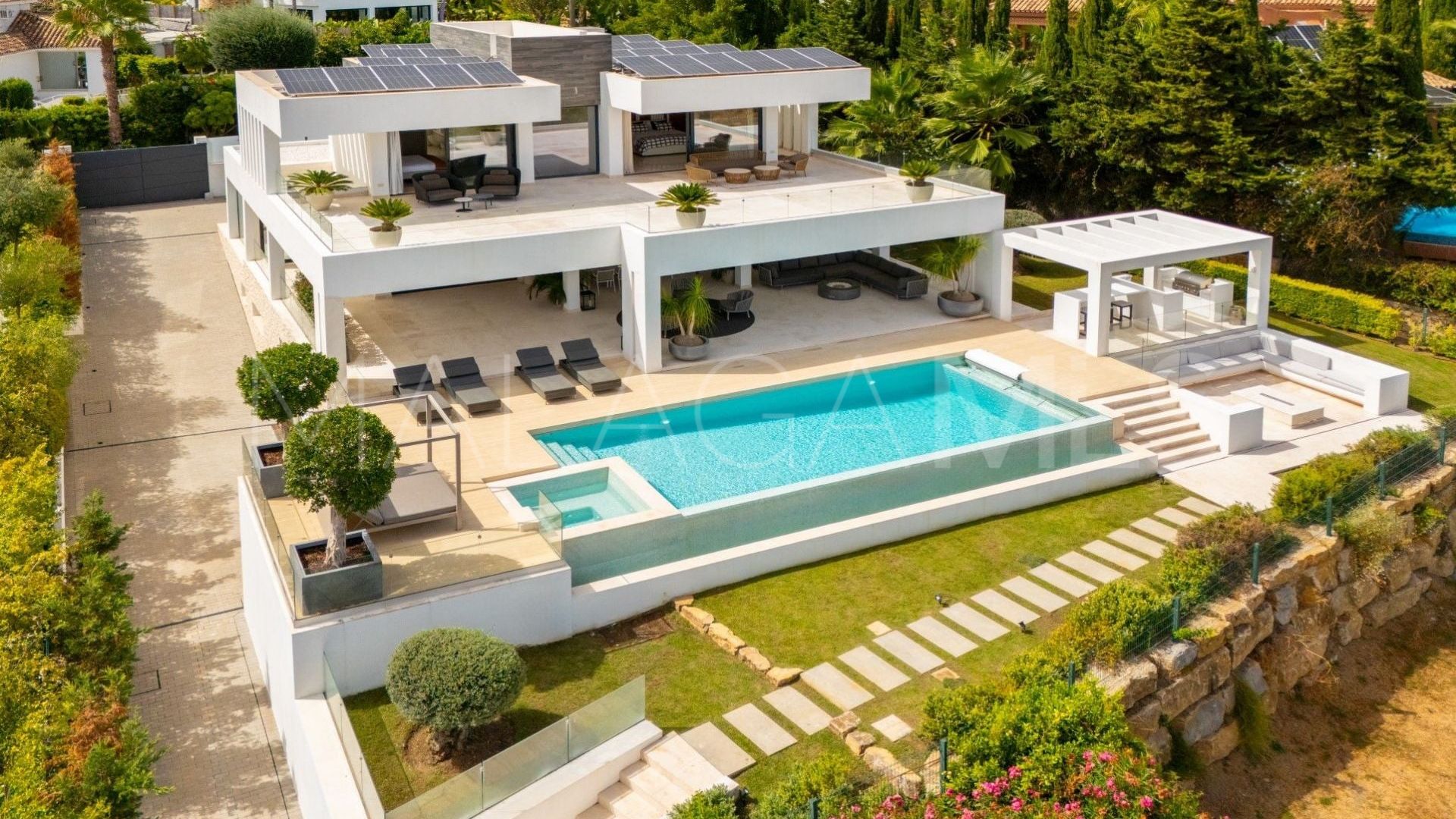 For sale Nueva Andalucia villa