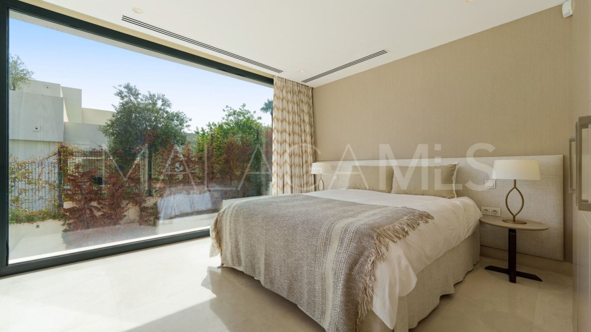 For sale Nueva Andalucia villa