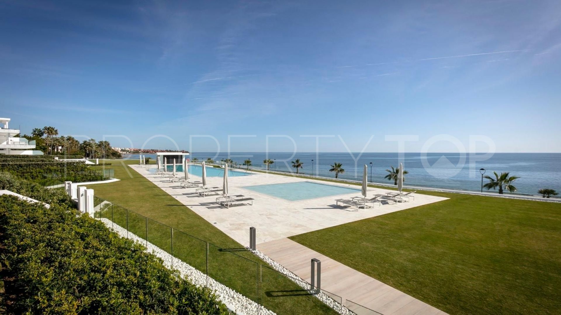 4 bedrooms apartment for sale in Estepona