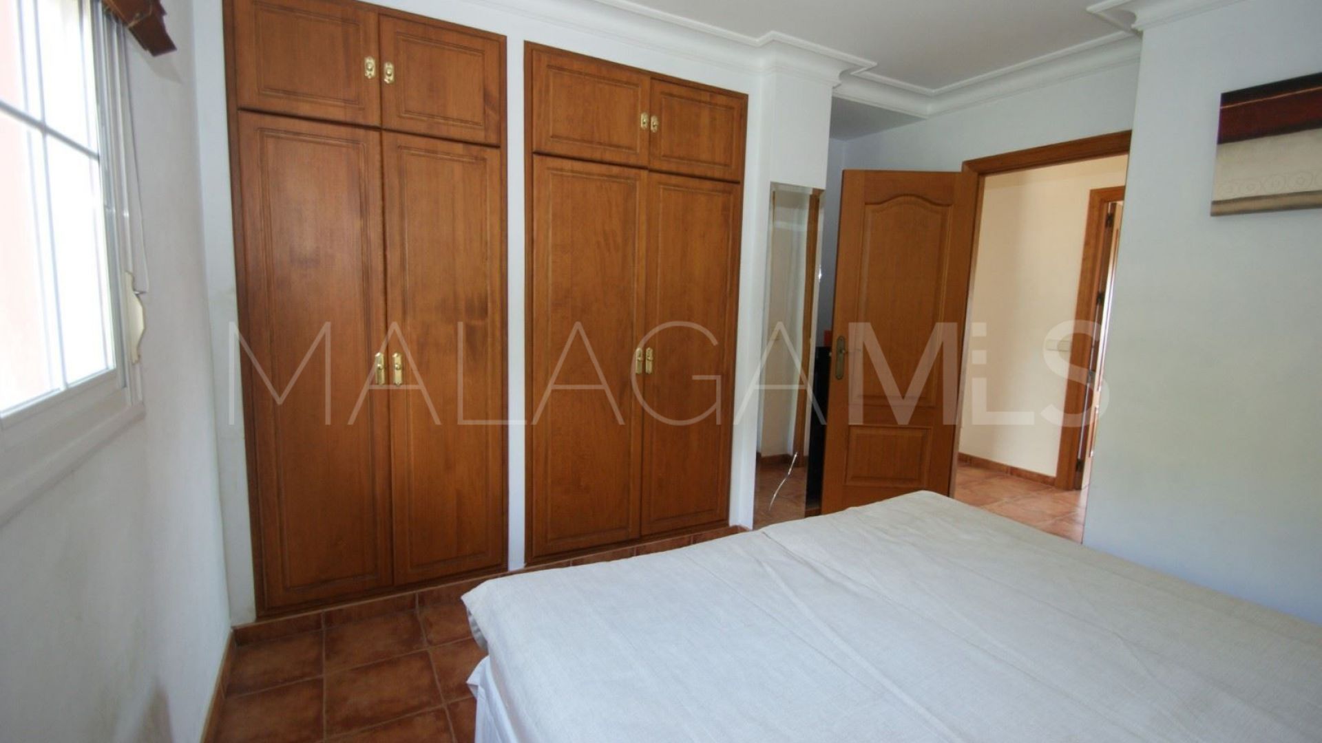 Villa for sale in Nueva Andalucia