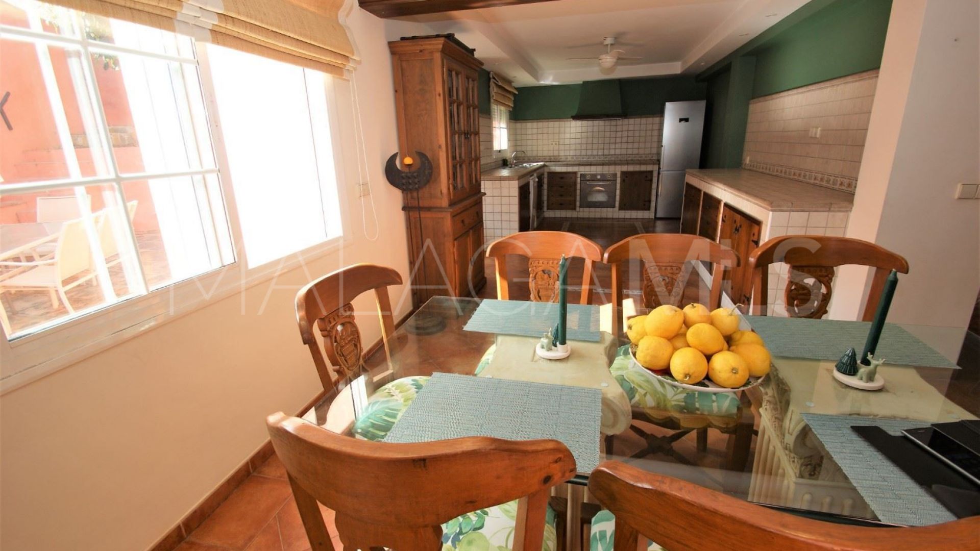 Villa for sale in Nueva Andalucia