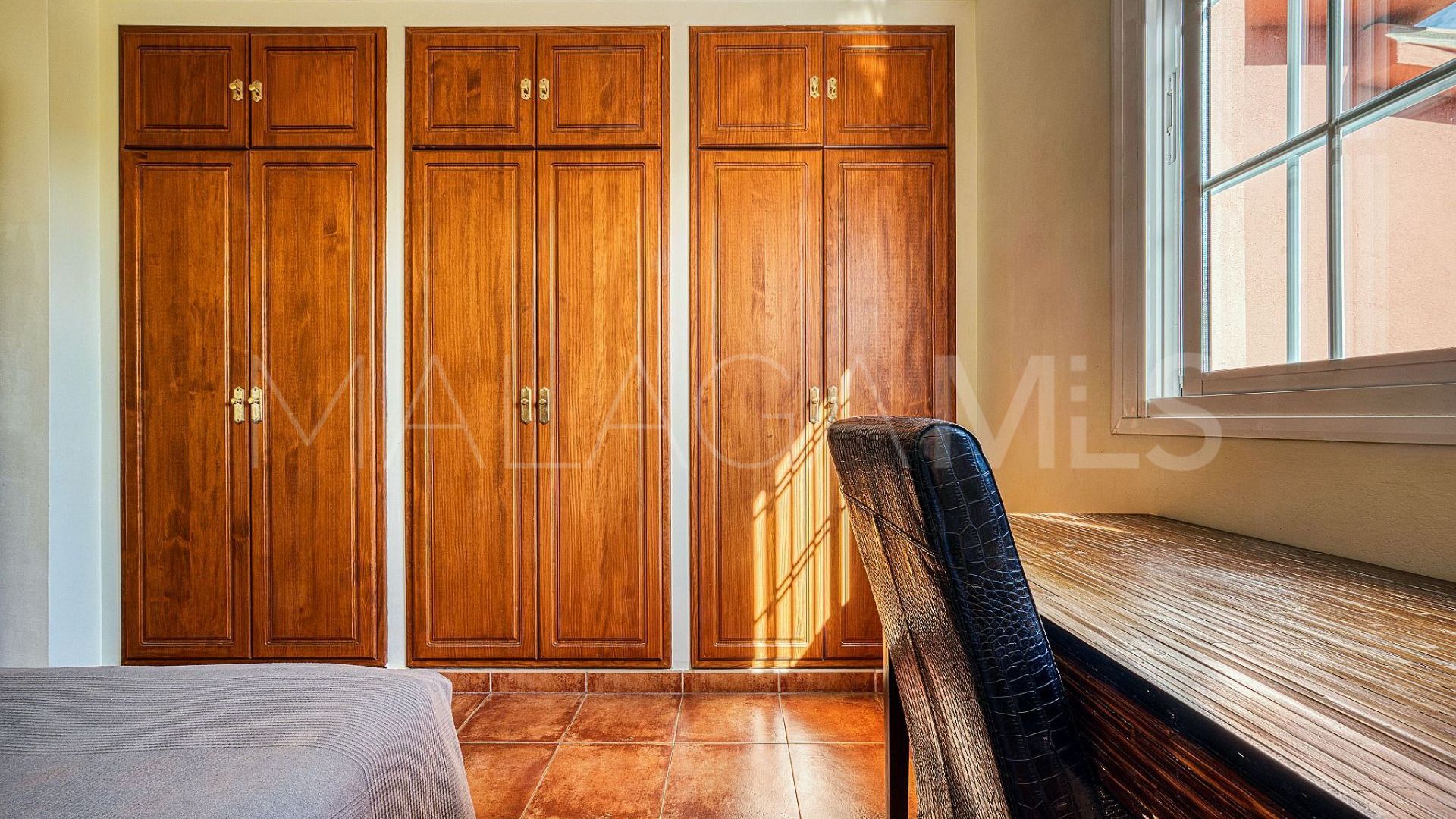 Villa for sale in Nueva Andalucia