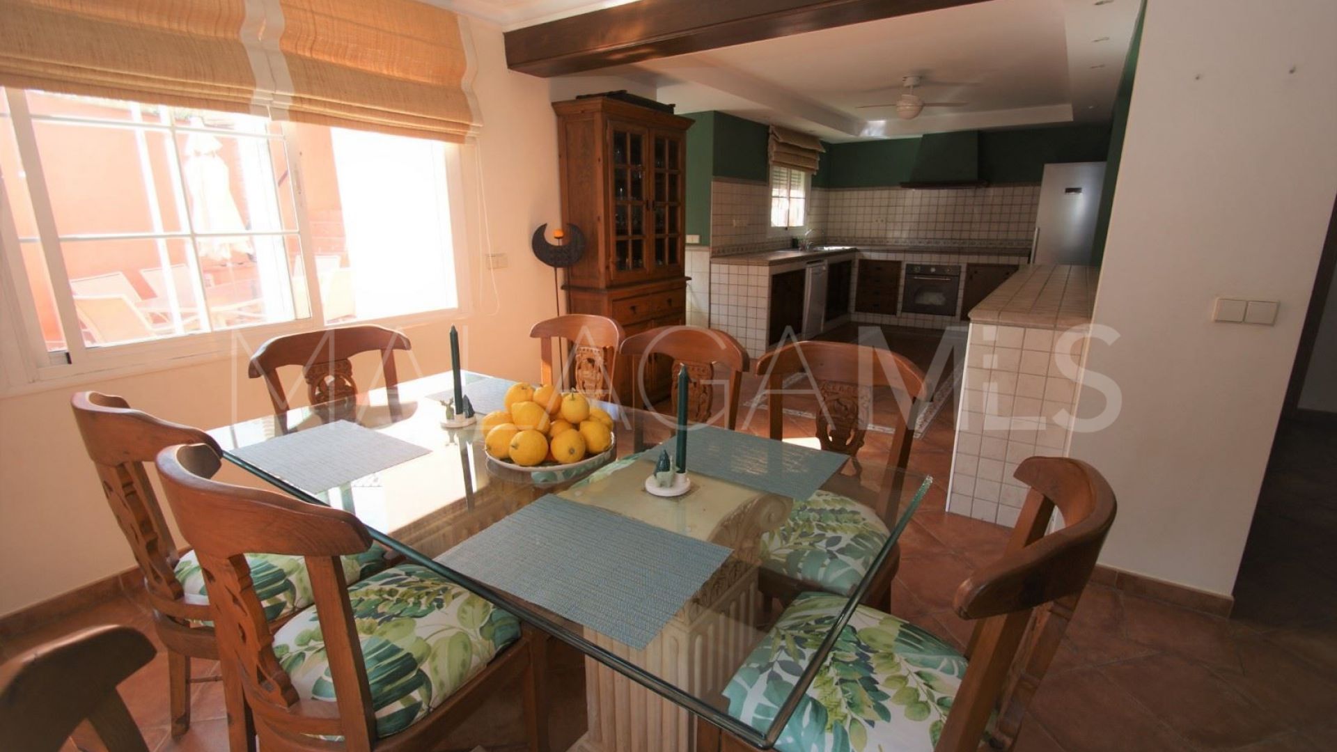 Villa for sale in Nueva Andalucia
