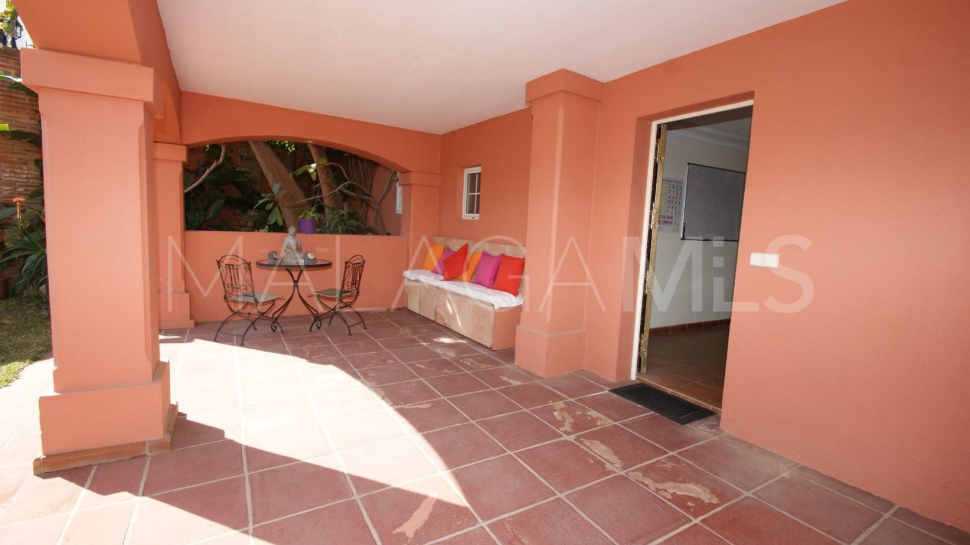 Villa for sale in Nueva Andalucia