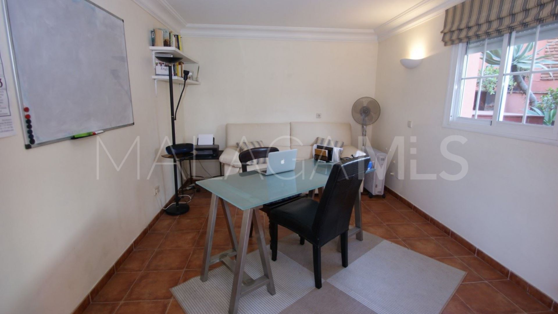 Villa for sale in Nueva Andalucia