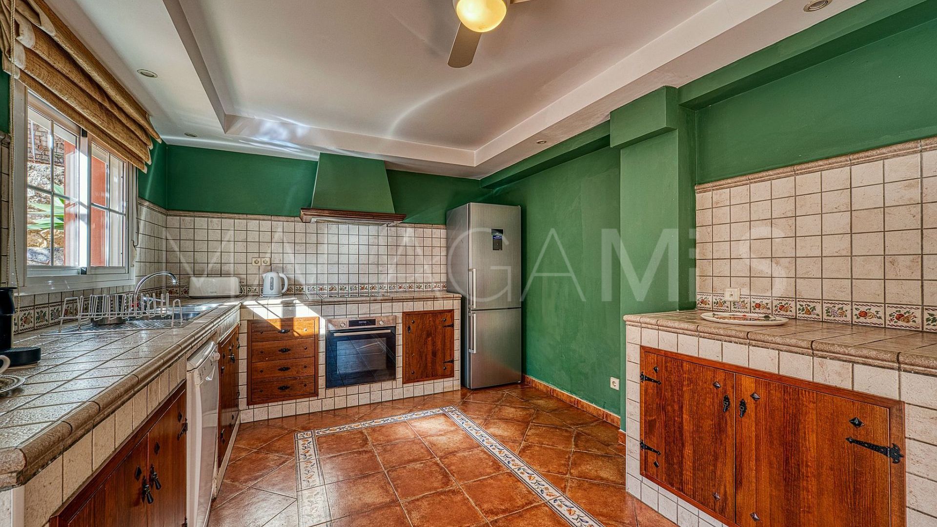 Villa for sale in Nueva Andalucia