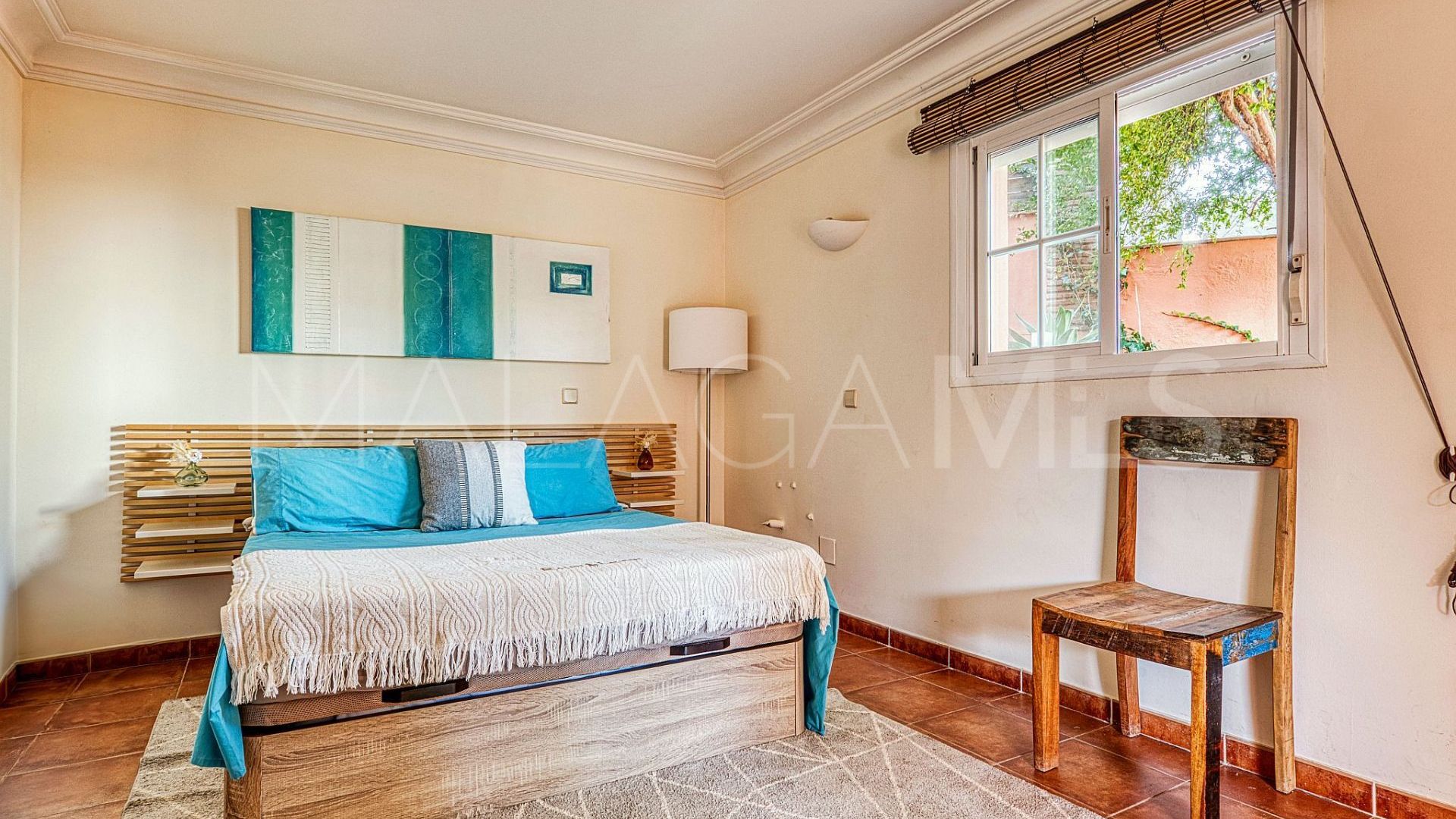 Villa for sale in Nueva Andalucia