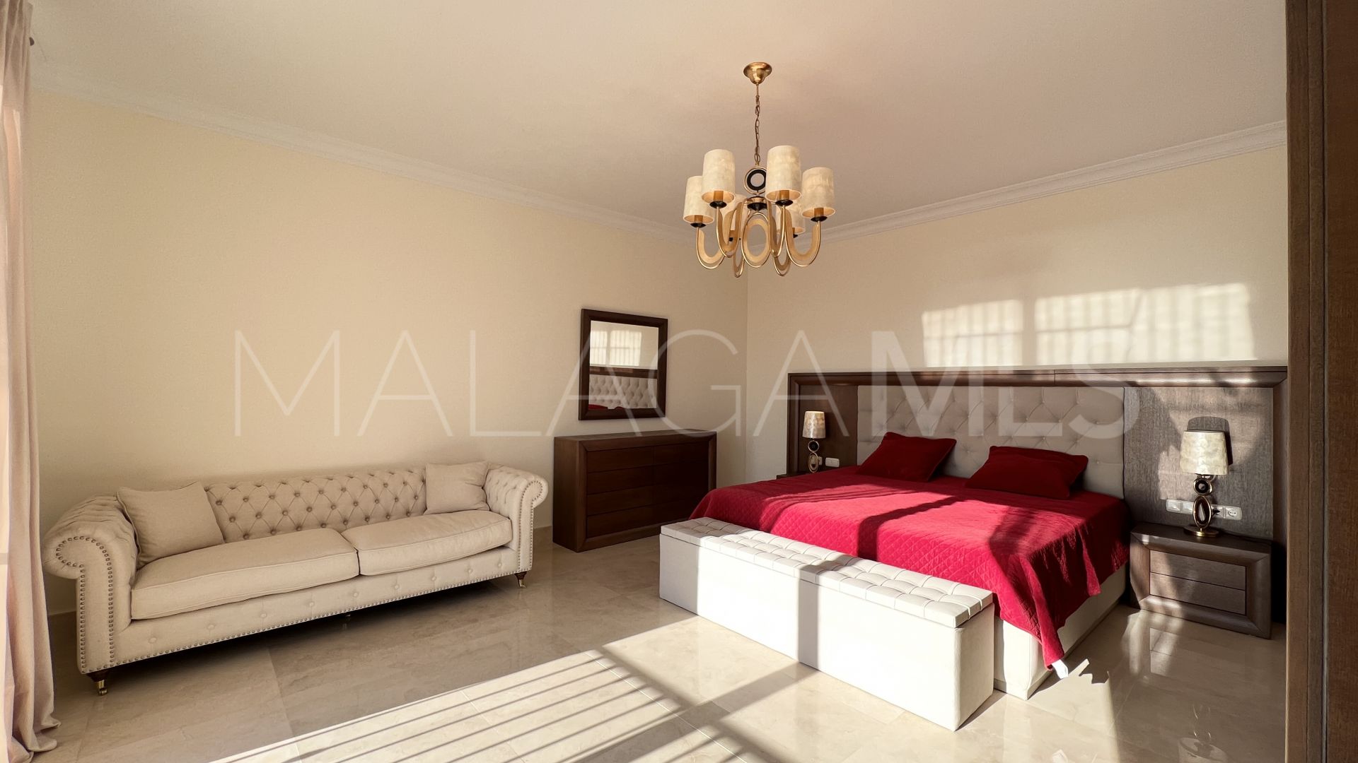 Los Arqueros 5 bedrooms villa for sale