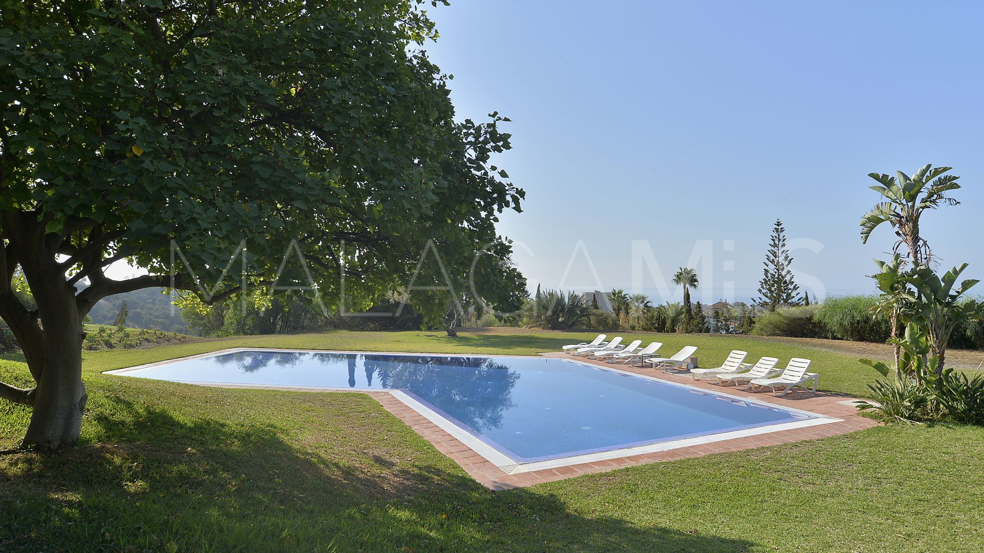 Villa for sale de 5 bedrooms in Elviria