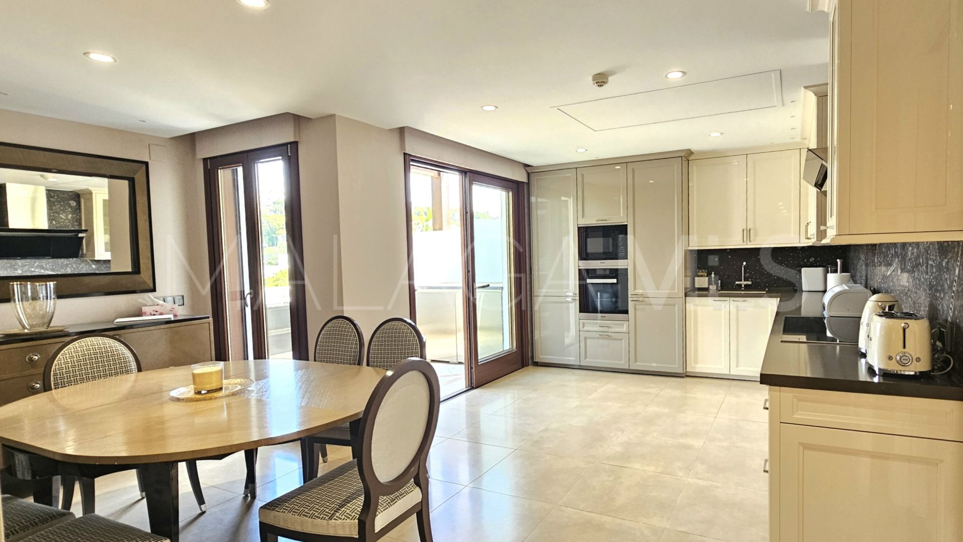 Zweistöckiges penthouse for sale in Doncella Beach