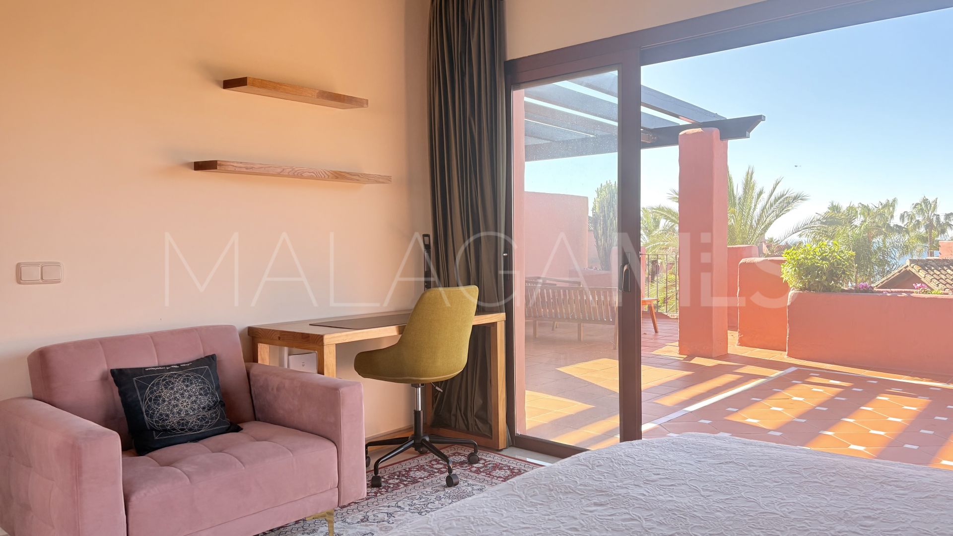 Buy atico duplex in Menara Beach