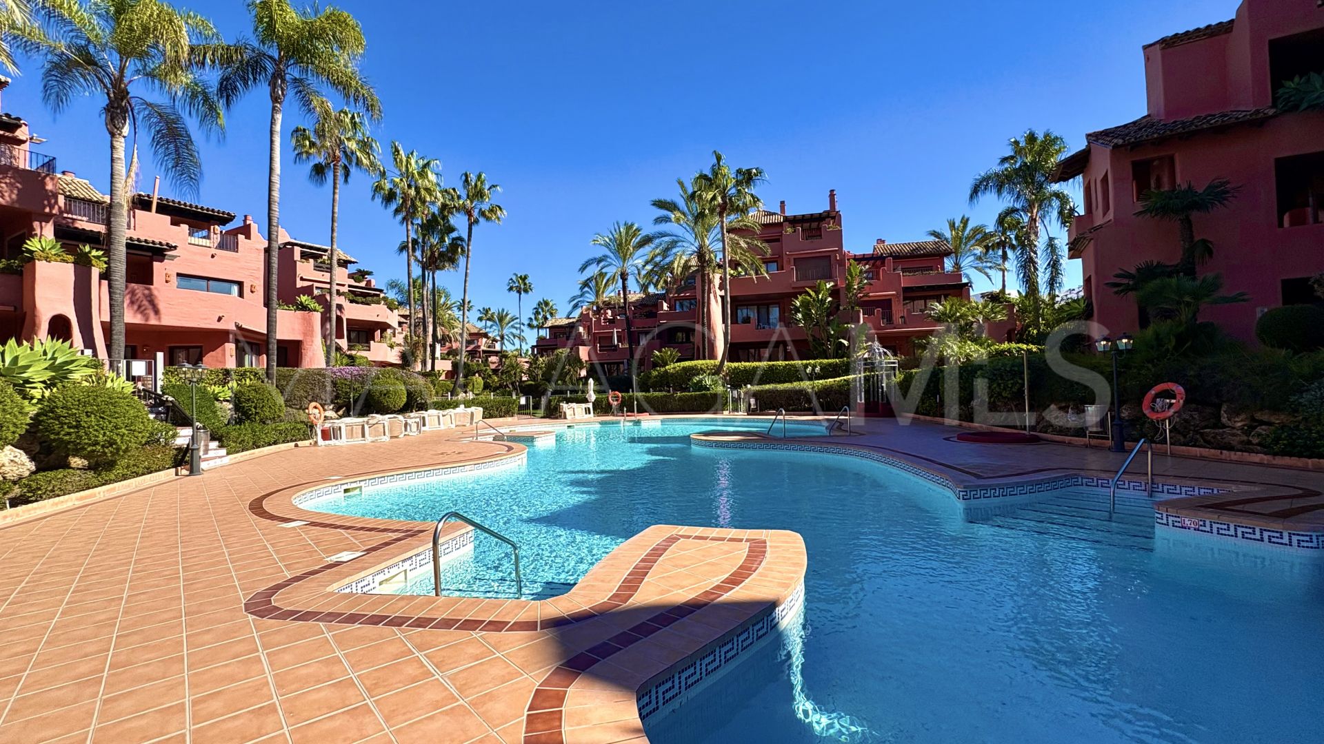 Buy atico duplex in Menara Beach