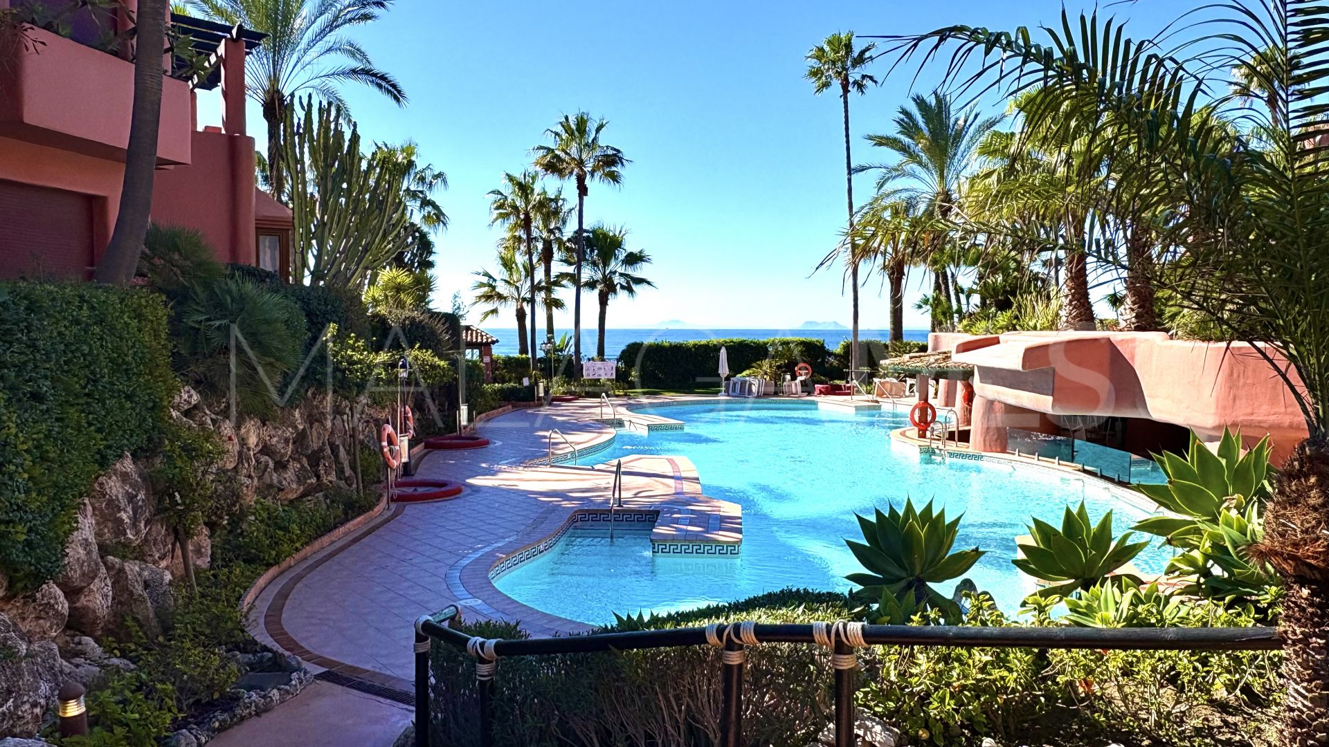 Buy atico duplex in Menara Beach