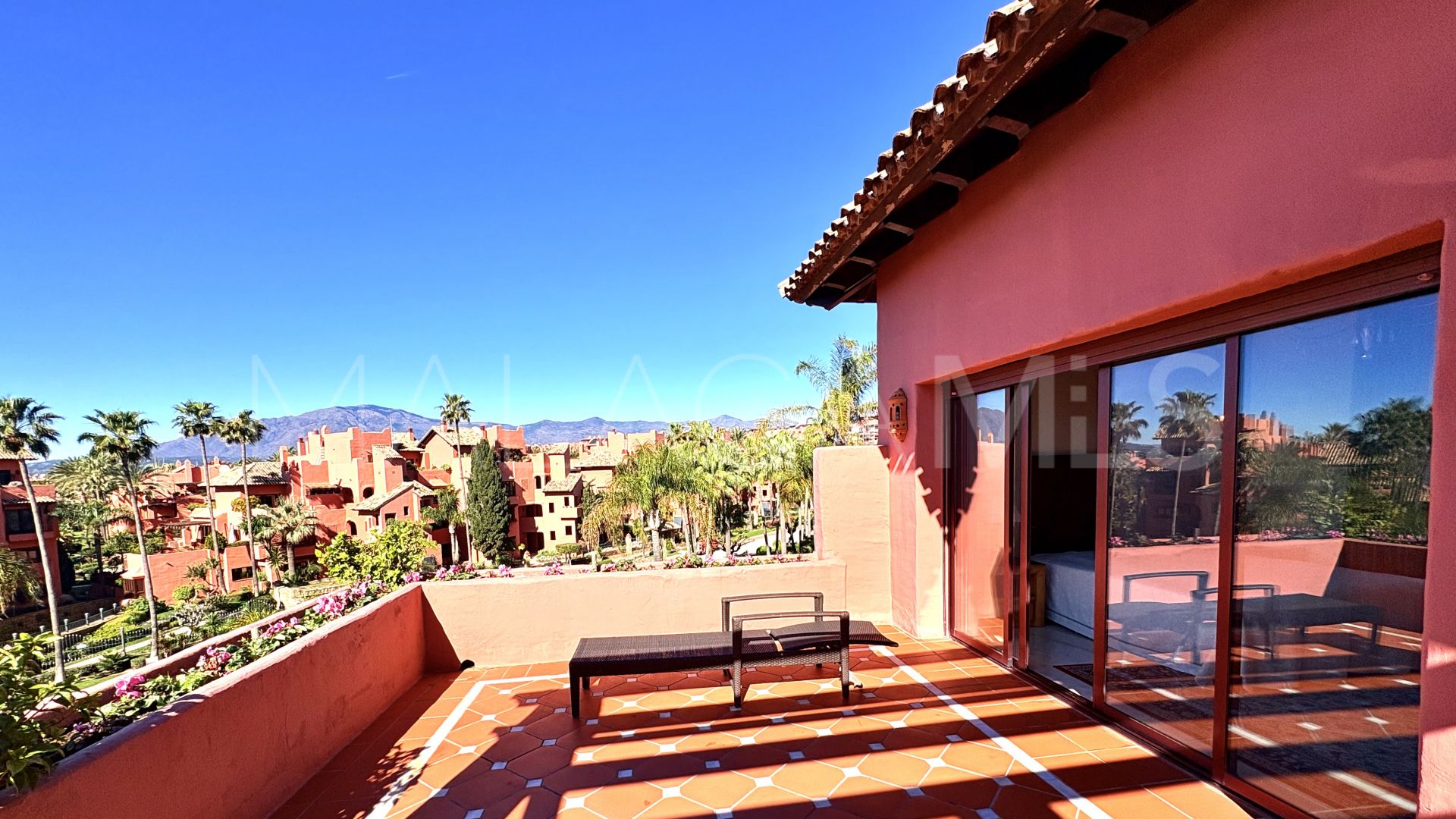 Buy atico duplex in Menara Beach