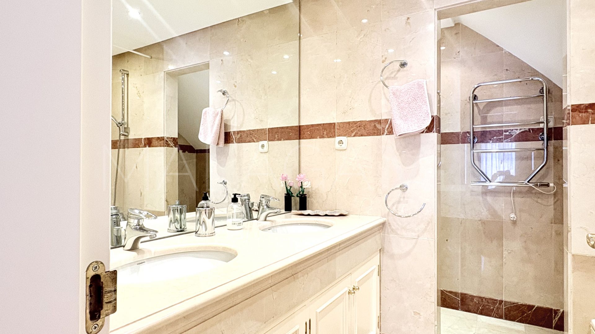 Buy atico duplex in Menara Beach