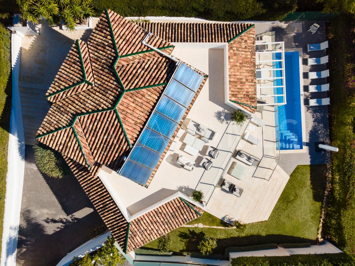 Villa for sale de 5 bedrooms in Nueva Andalucia