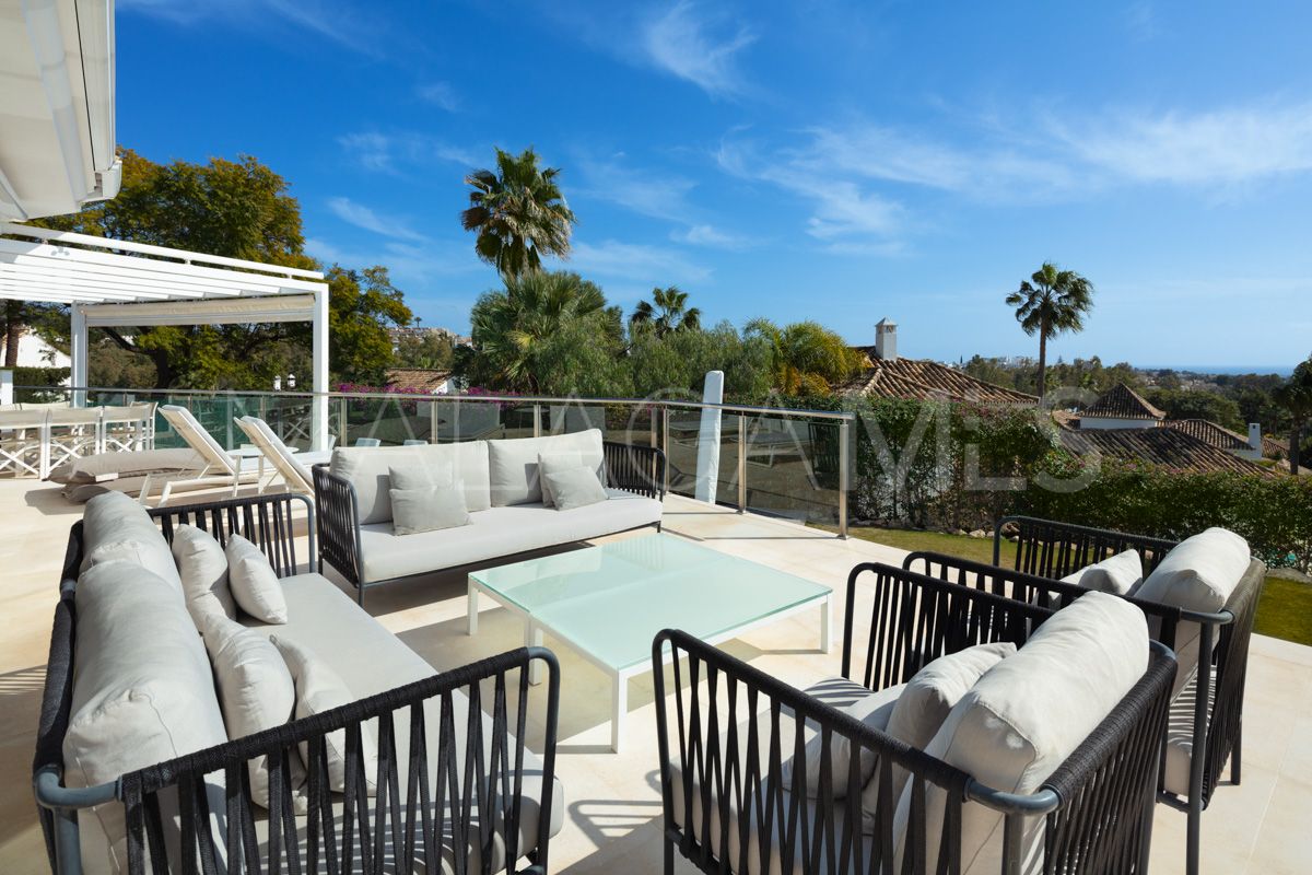 Villa for sale de 5 bedrooms in Nueva Andalucia