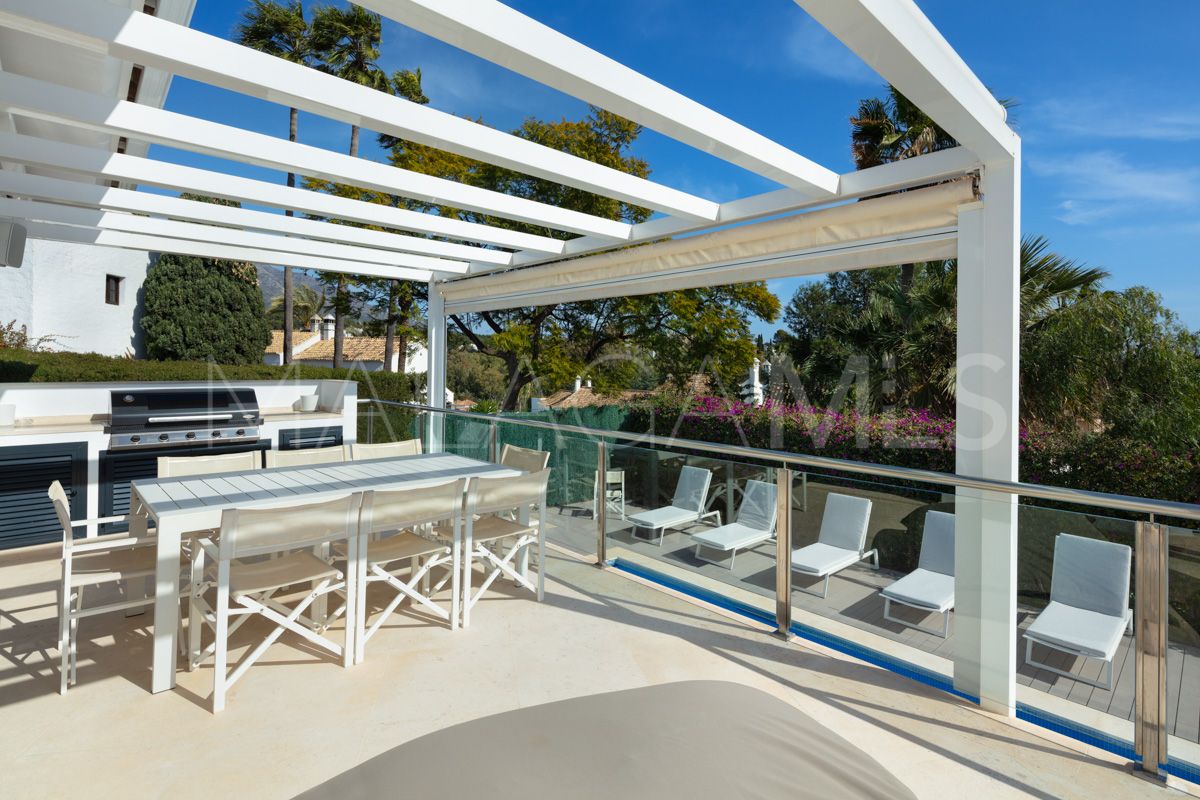 Villa for sale de 5 bedrooms in Nueva Andalucia