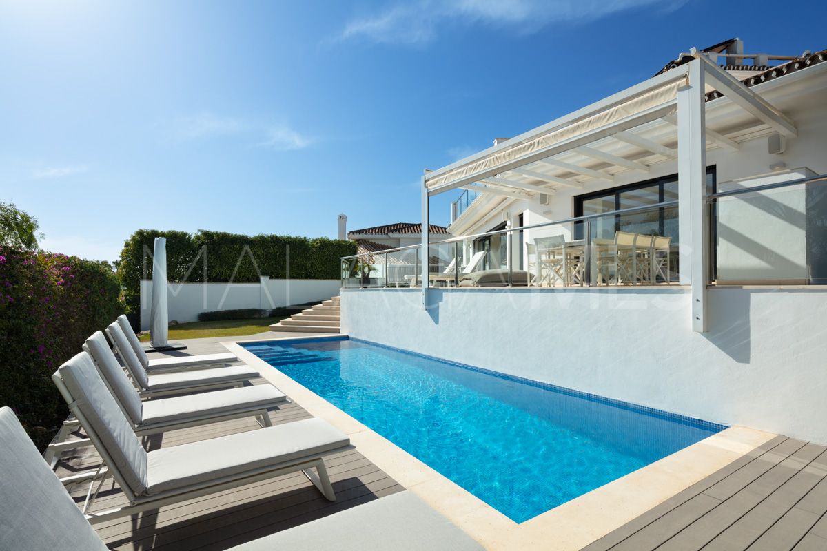 Villa for sale de 5 bedrooms in Nueva Andalucia