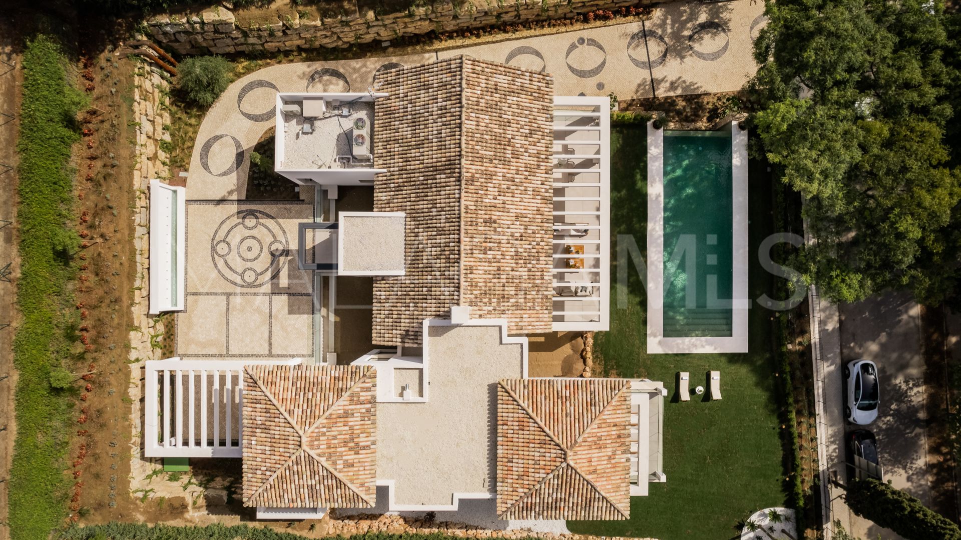 Villa for sale in El Paraiso