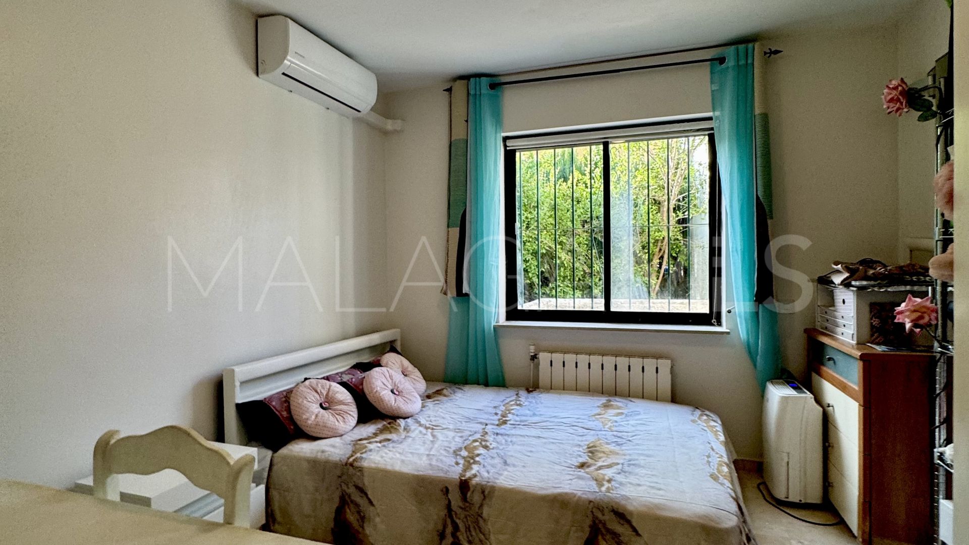 Villa for sale in Nueva Andalucia