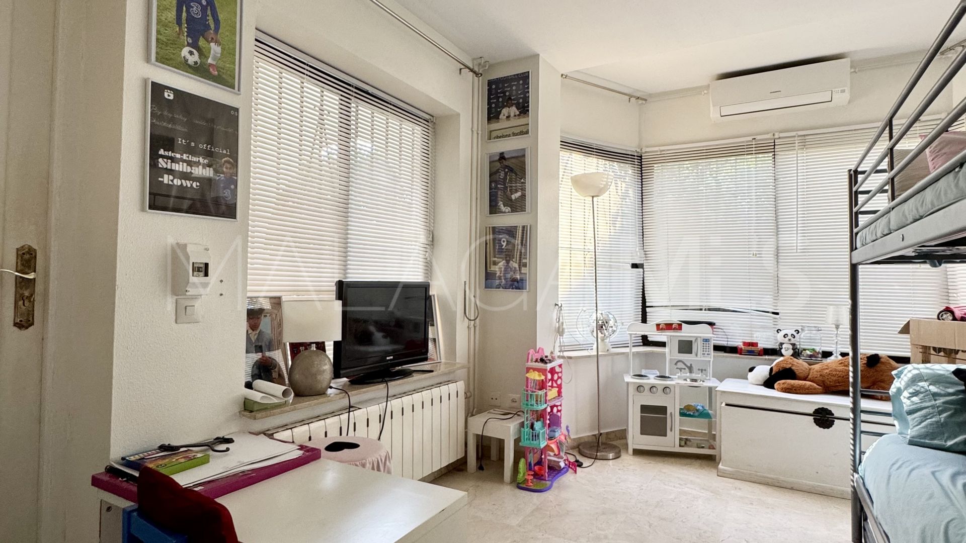 Villa for sale in Nueva Andalucia