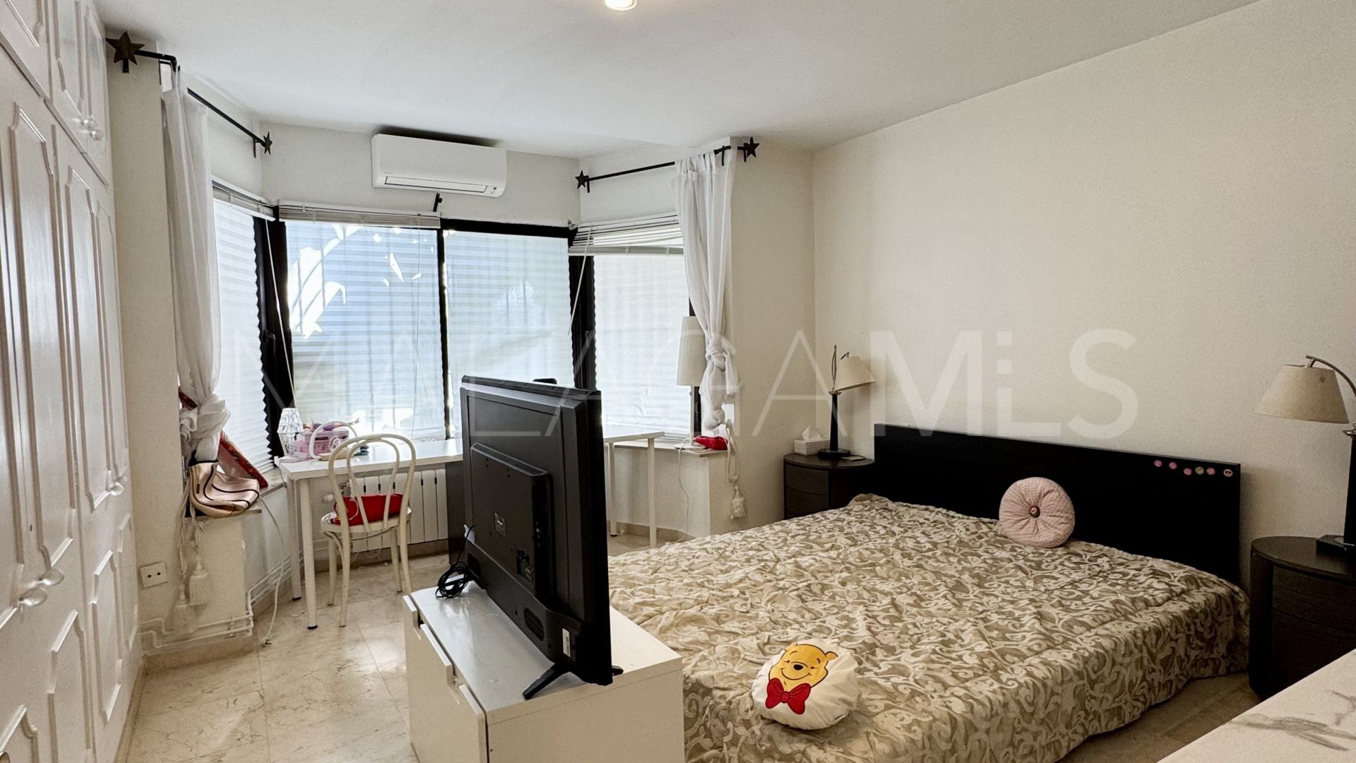 Villa for sale in Nueva Andalucia