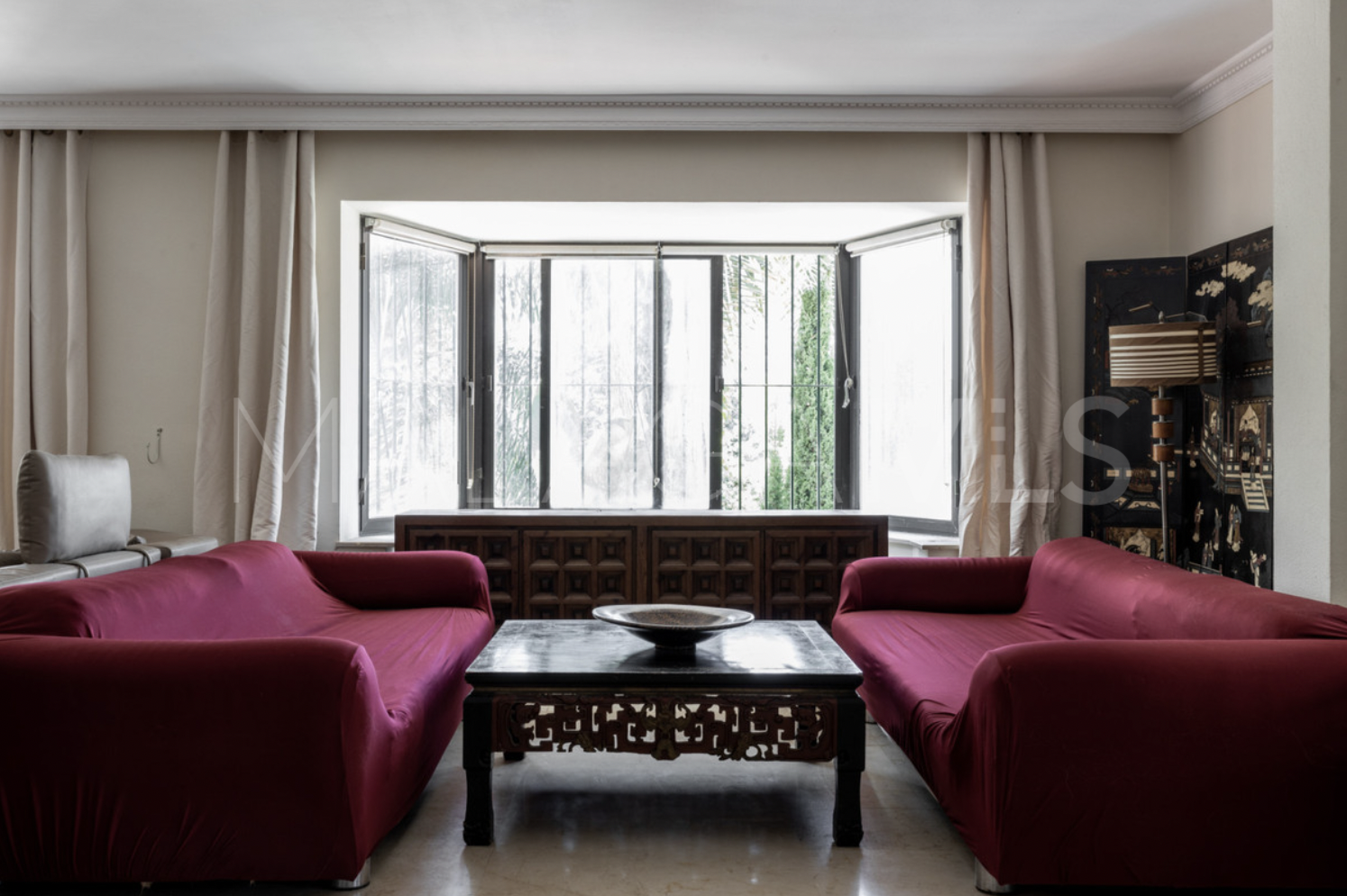 Villa for sale in Nueva Andalucia