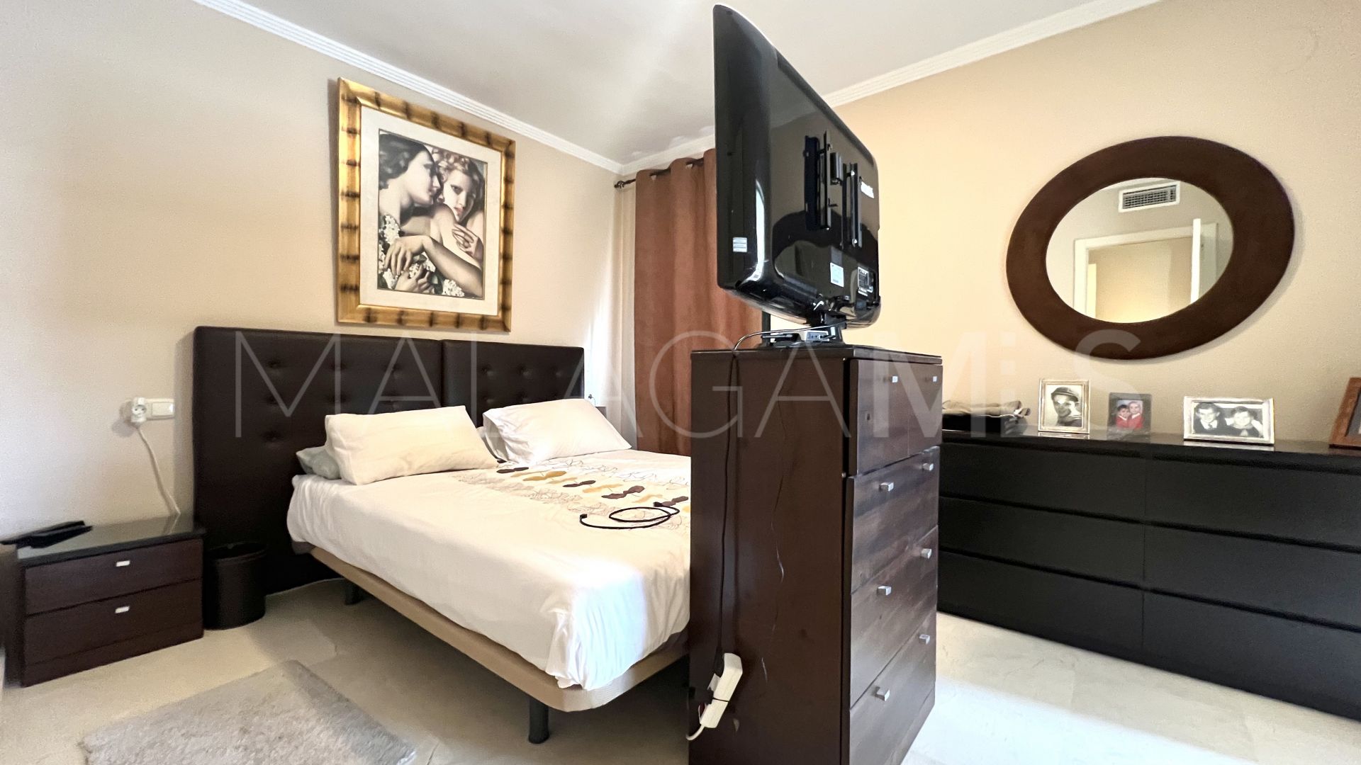 Apartamento for sale in Nueva Andalucia with 2 bedrooms