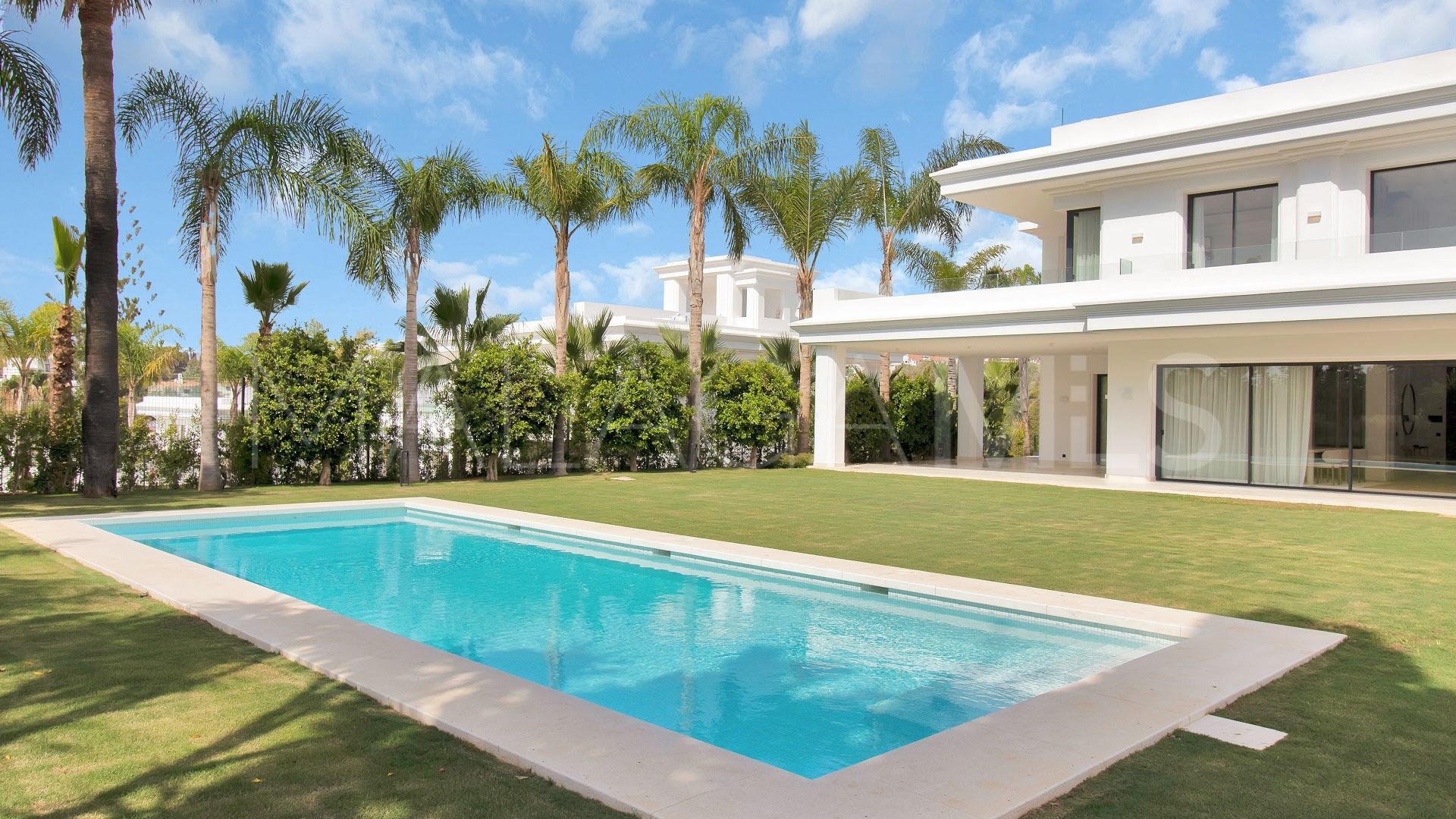 6 bedrooms villa for sale in Las Lomas del Marbella Club