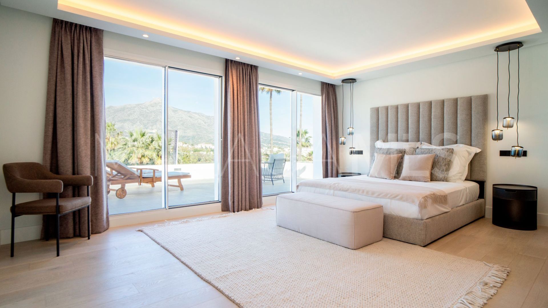 Se vende villa de 5 bedrooms in Las Brisas del Golf