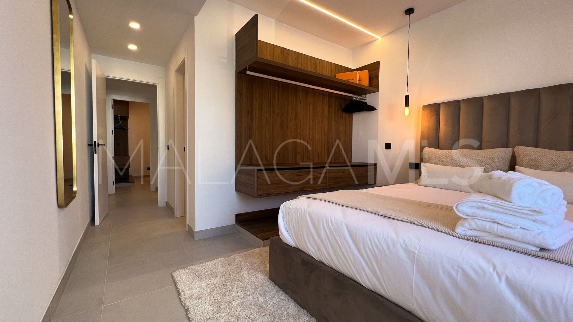 Se vende atico duplex in Aloha Gardens with 3 bedrooms