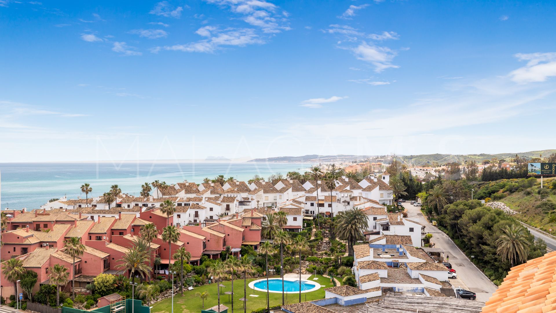 For sale duplex penthouse with 3 bedrooms in Guadalobon