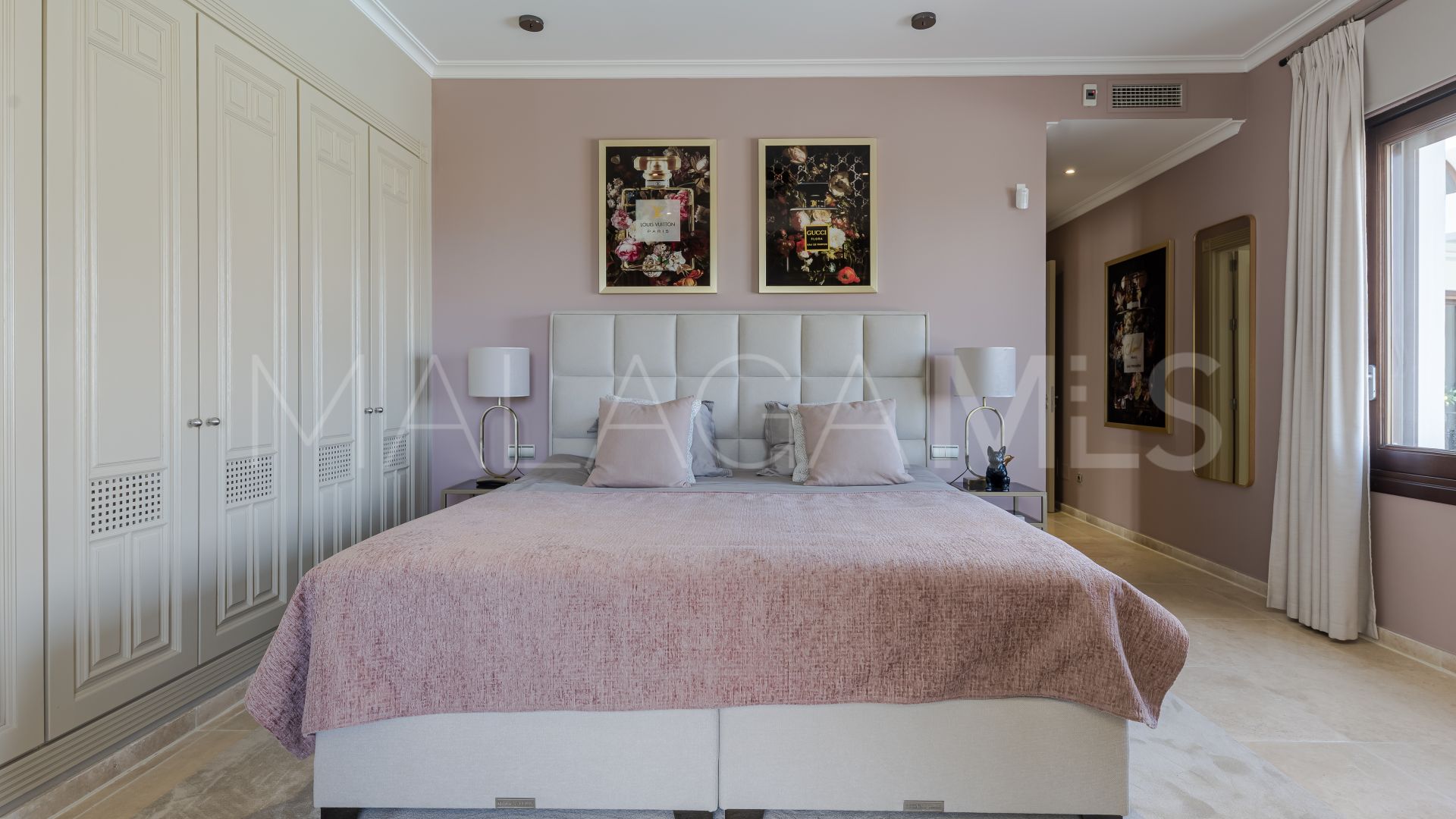 For sale 7 bedrooms villa in La Quinta