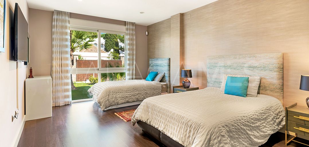 7 bedrooms villa for sale in Las Brisas del Golf
