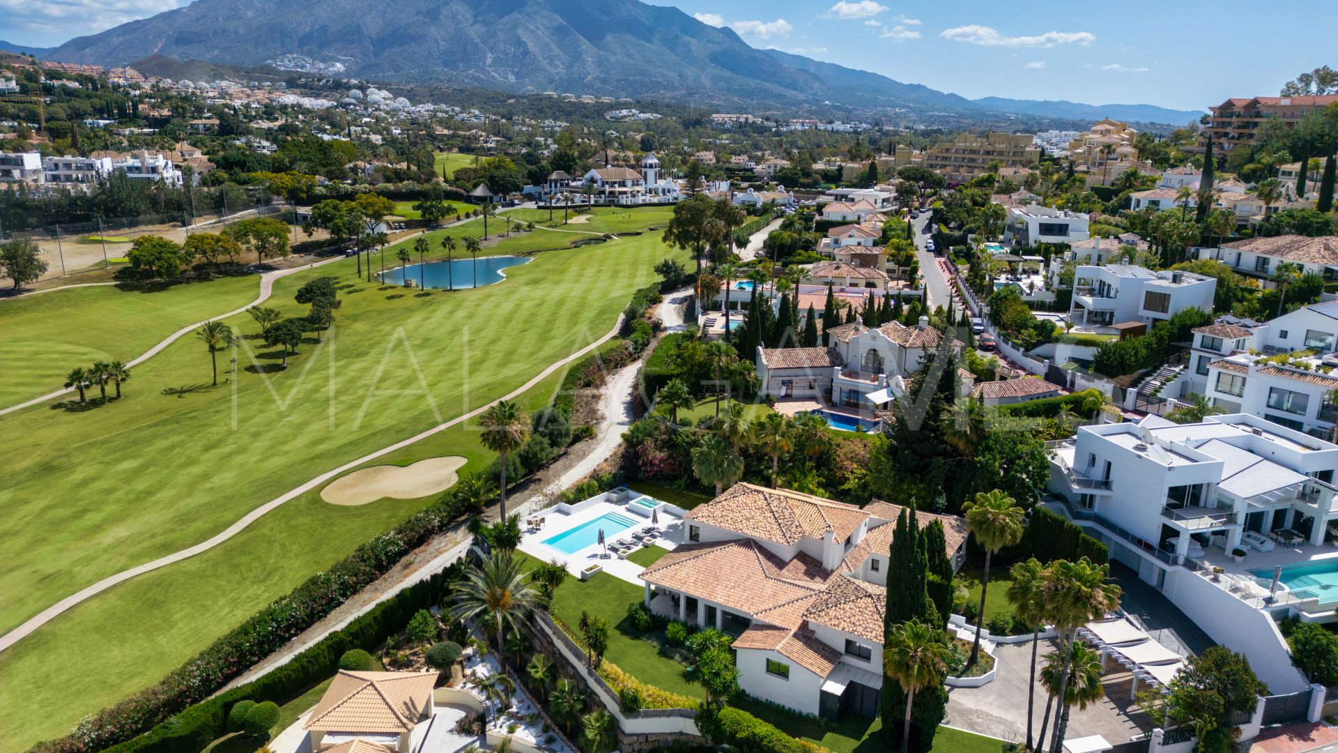Nueva Andalucia, villa with 5 bedrooms for sale