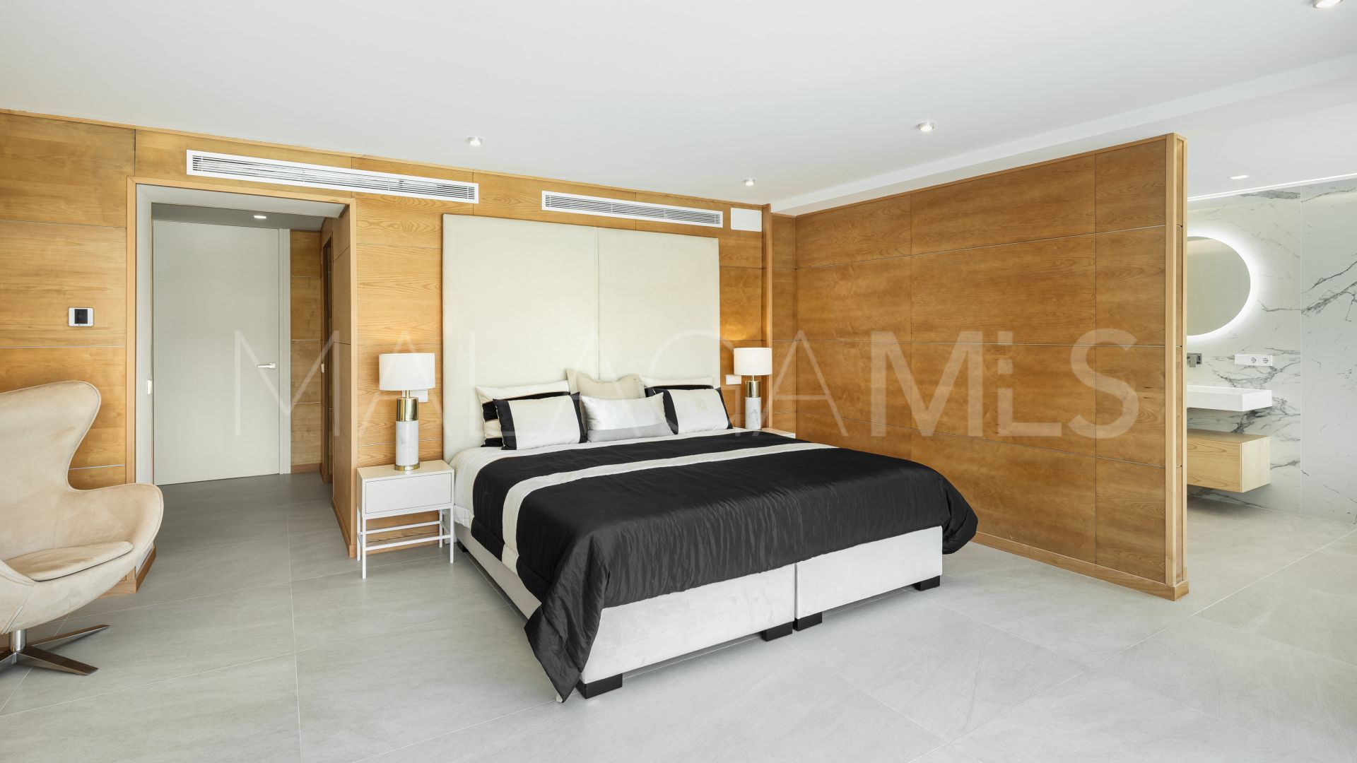 Nueva Andalucia, villa with 5 bedrooms for sale