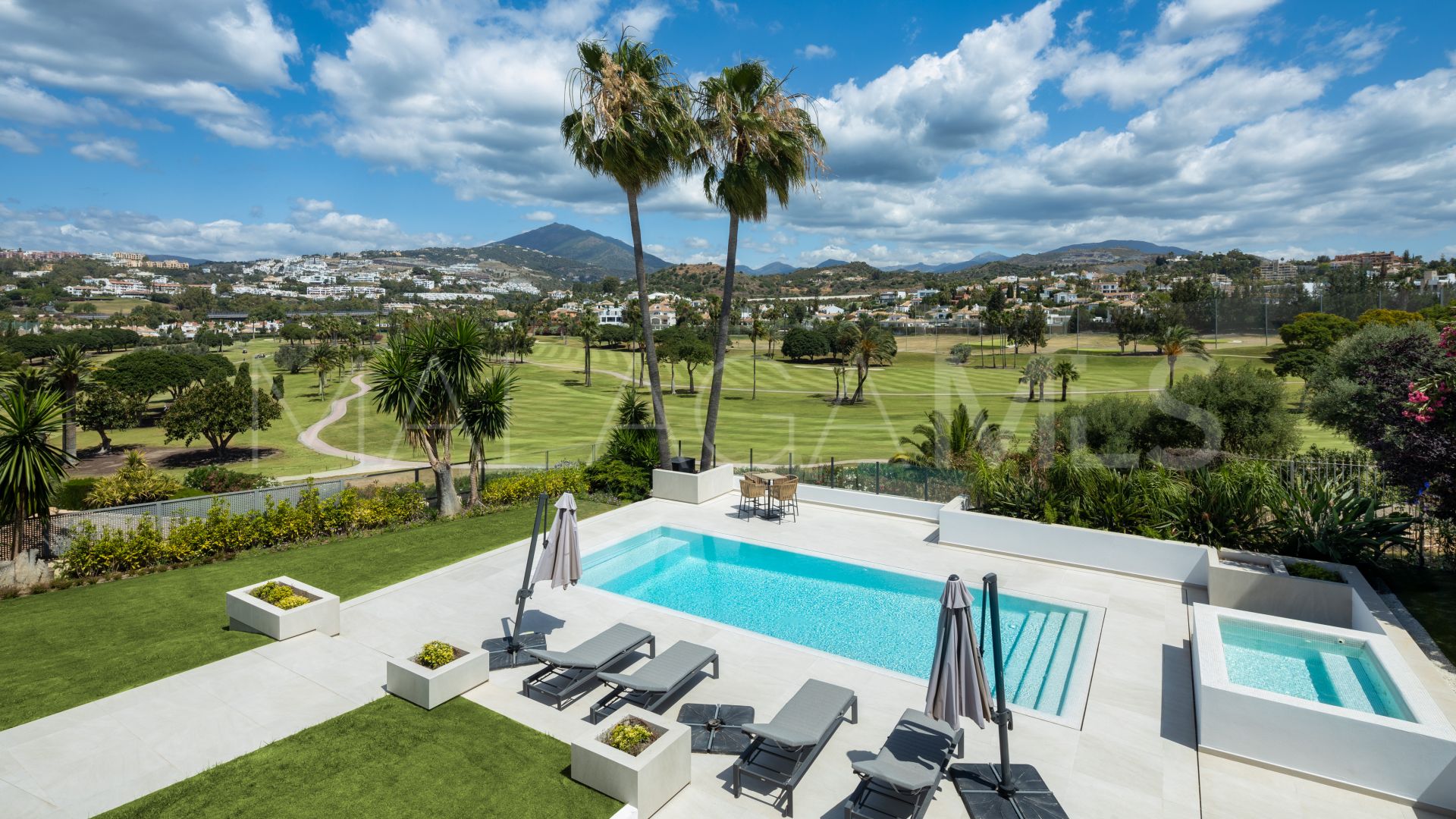 Nueva Andalucia, villa with 5 bedrooms for sale
