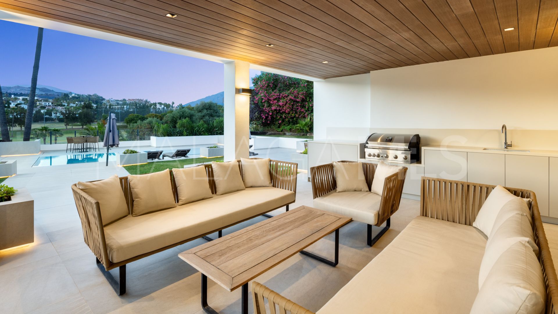 Nueva Andalucia, villa with 5 bedrooms for sale