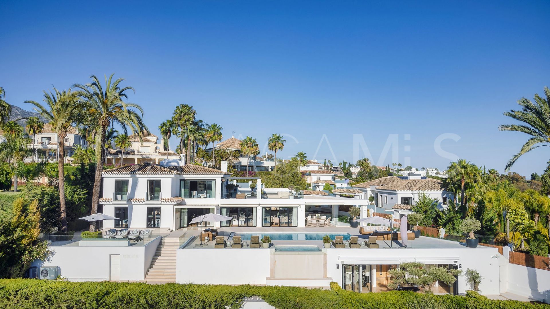 7 bedrooms villa for sale in Los Naranjos Golf