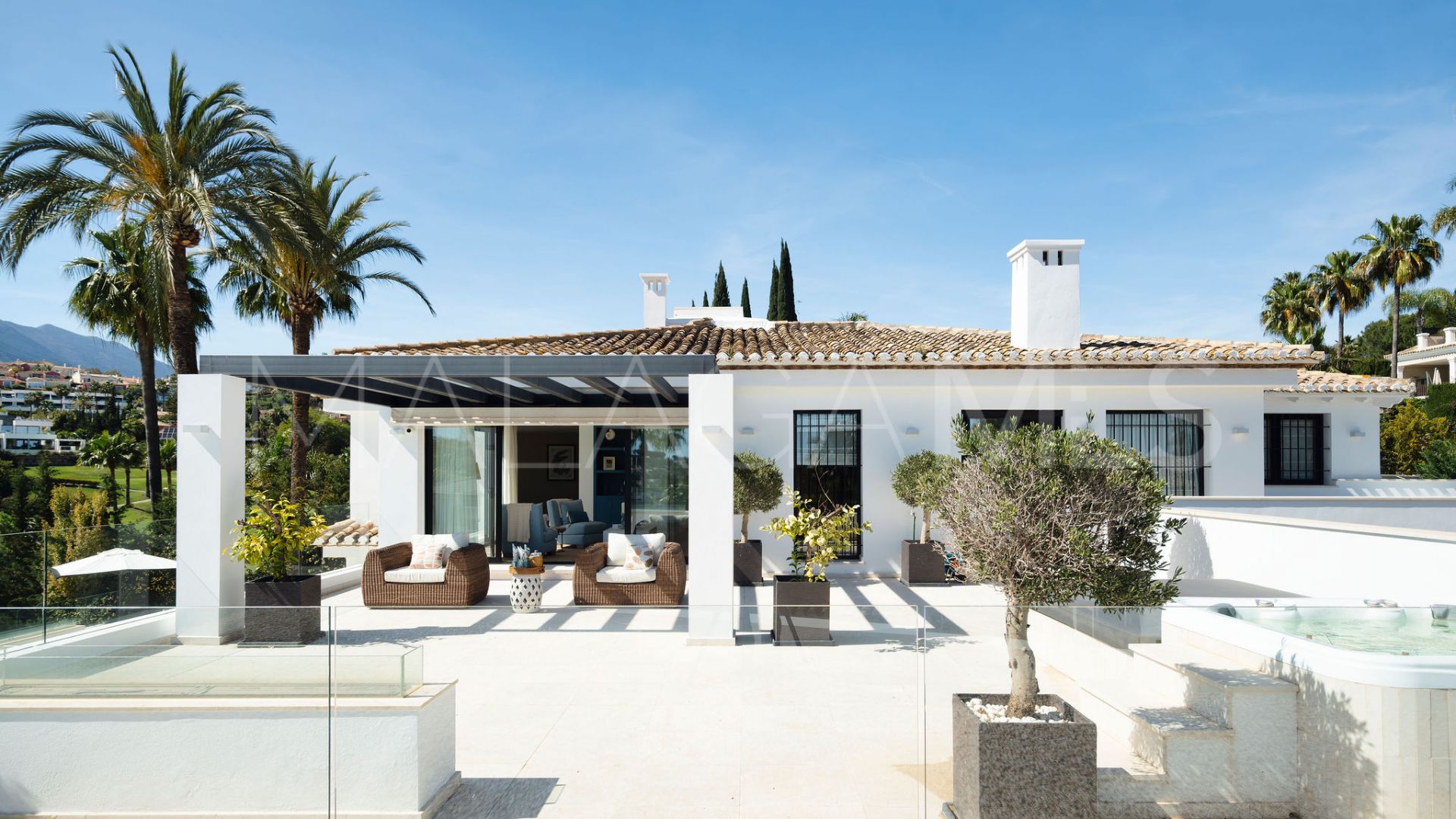 7 bedrooms villa for sale in Los Naranjos Golf