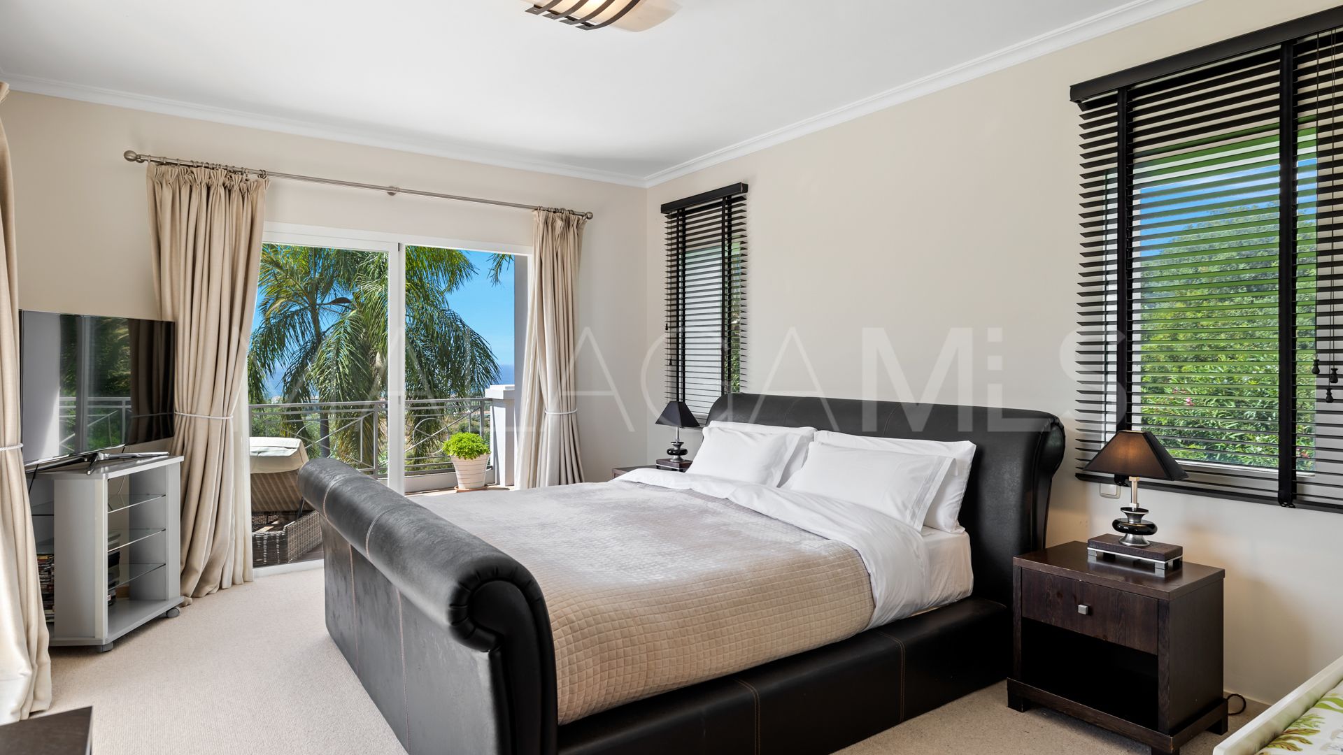 El Rosario villa for sale