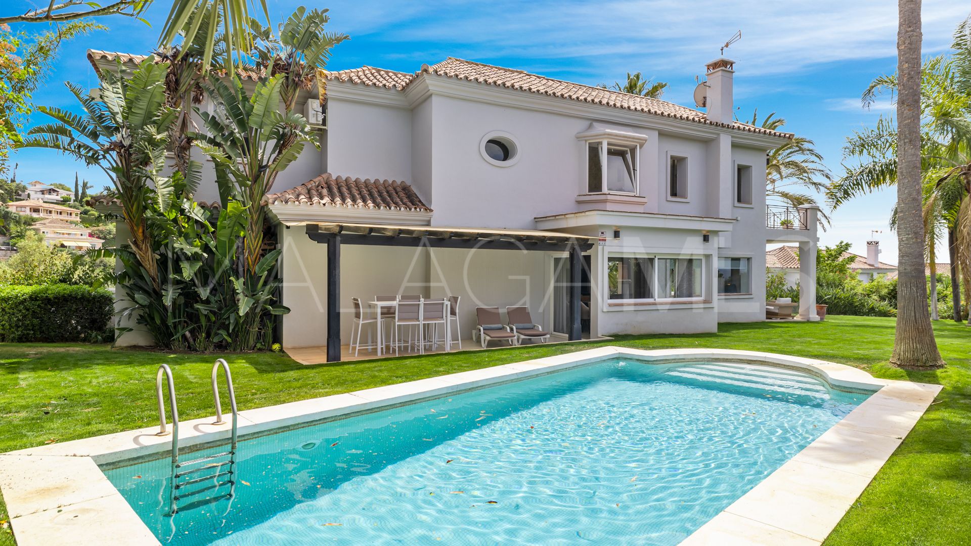 El Rosario villa for sale